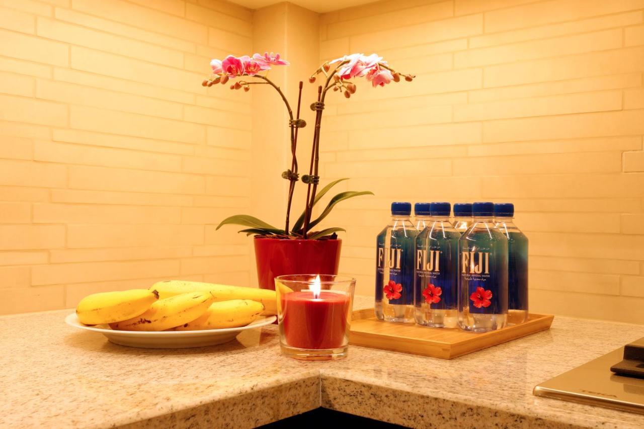 Elegant Apartment With Direct Access To Dubai Mall Exteriör bild