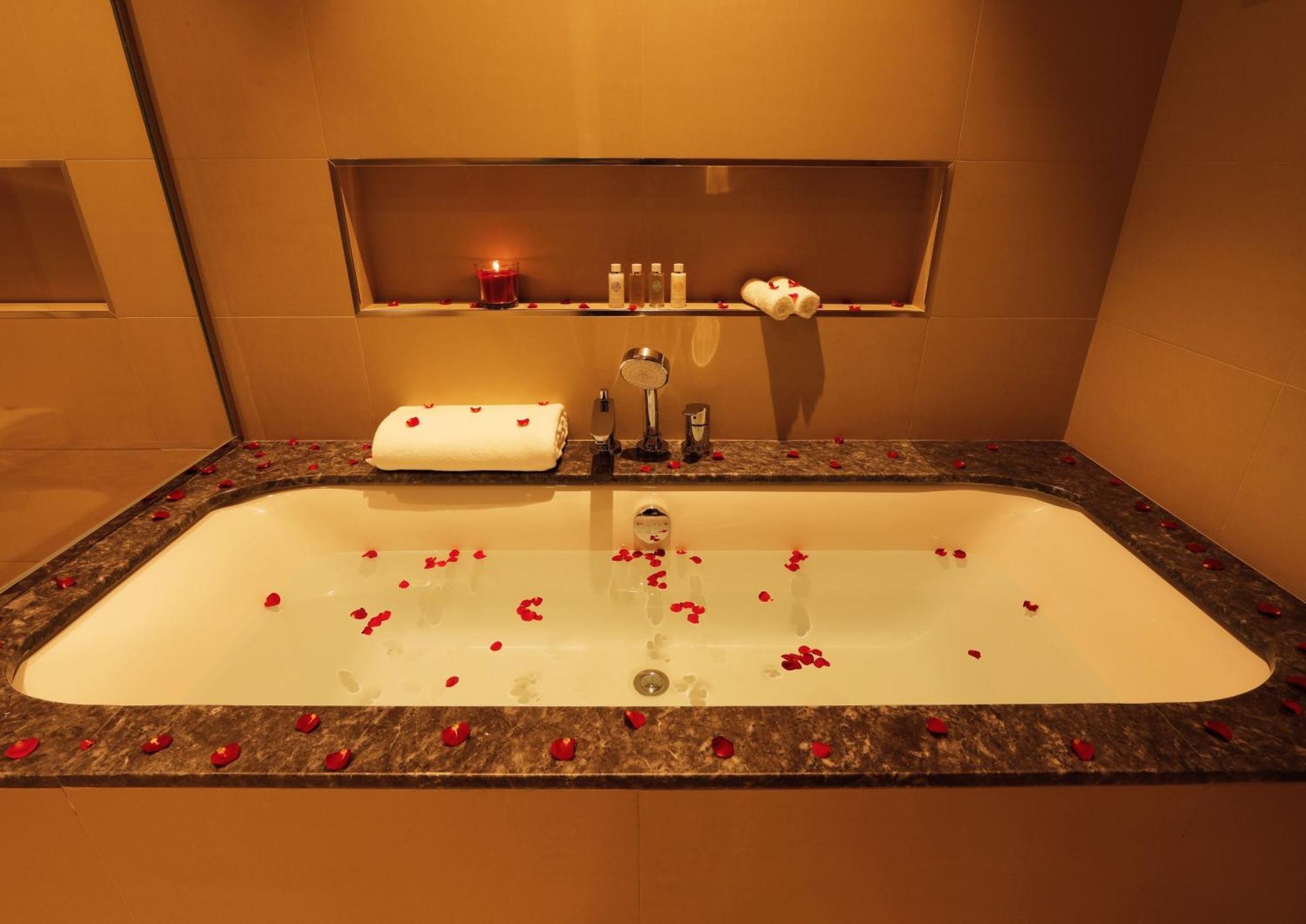 Elegant Apartment With Direct Access To Dubai Mall Exteriör bild